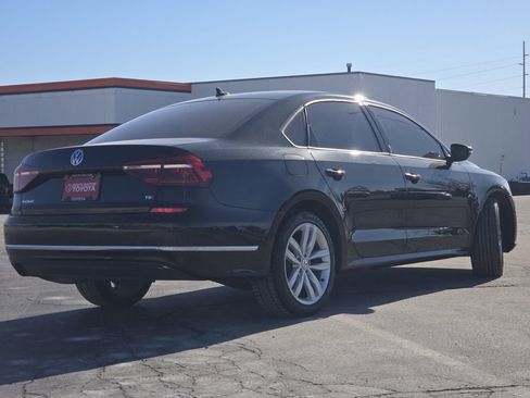 Used 2019 Volkswagen Passat 2.0T Wolfsburg w/ Wheels & Sunroof Package image 20