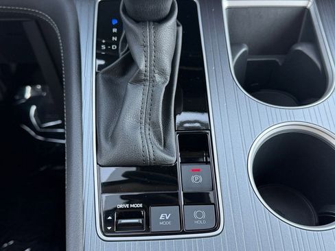 Used 2025 Toyota Sienna LE w/ LE Plus Package image 27