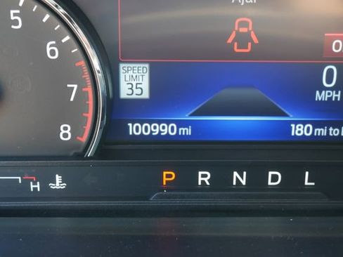 Used 2022 Ford Explorer XLT w/ Equipment Group 202A AWD/4WD image 21