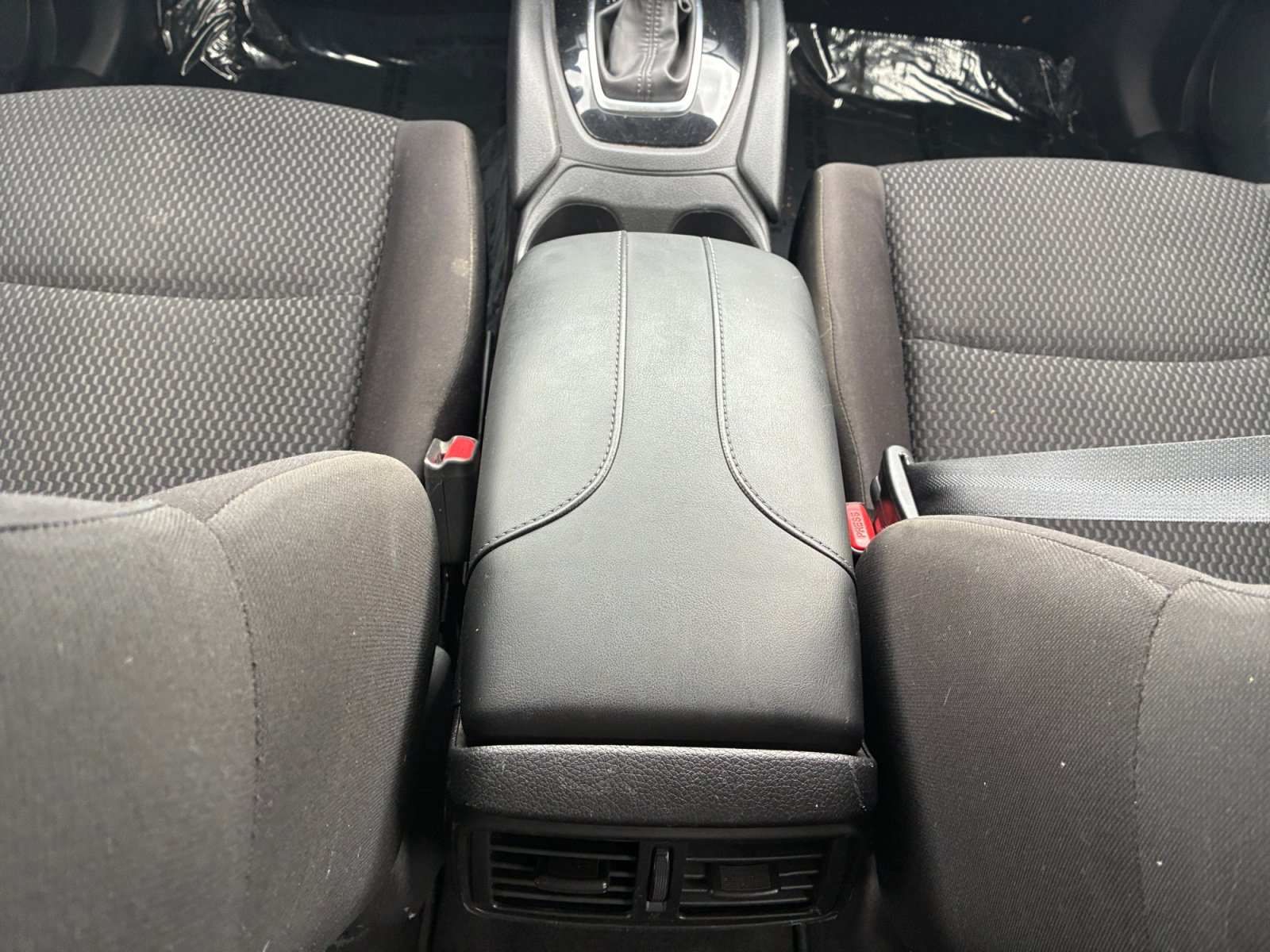 Used 2018 Nissan Rogue Sport S AWD/4WD image 15