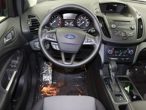 Used 2018 Ford Escape SE w/ Ford Safe & Smart Package image 4