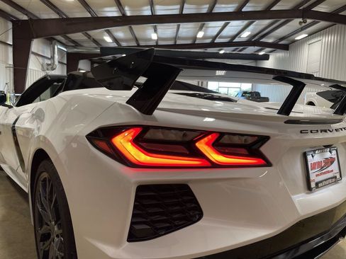 Used 2023 Chevrolet Corvette Stingray Premium Conv w/ Z51 Performance Package RWD image 26
