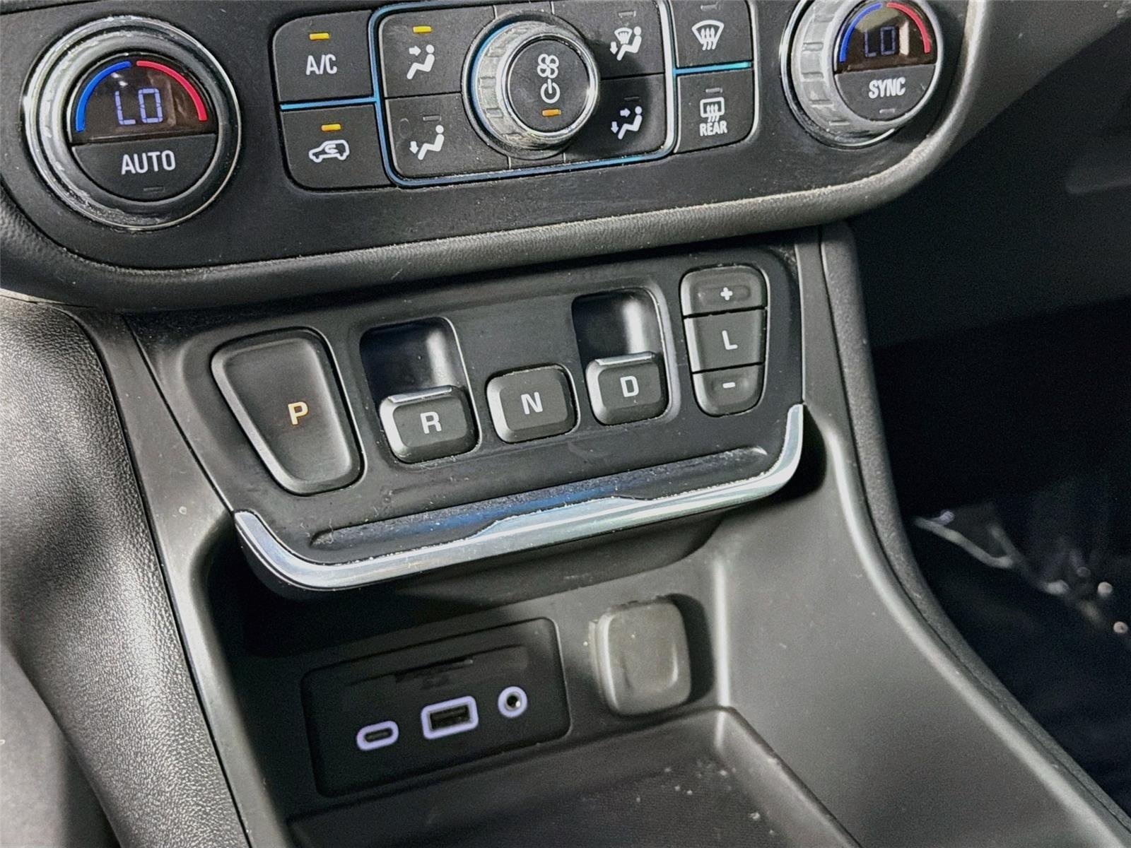 Used 2021 GMC Terrain SLT FWD image 18