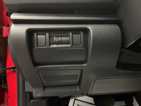 Used 2024 Subaru Crosstrek 2.0i Premium image 12