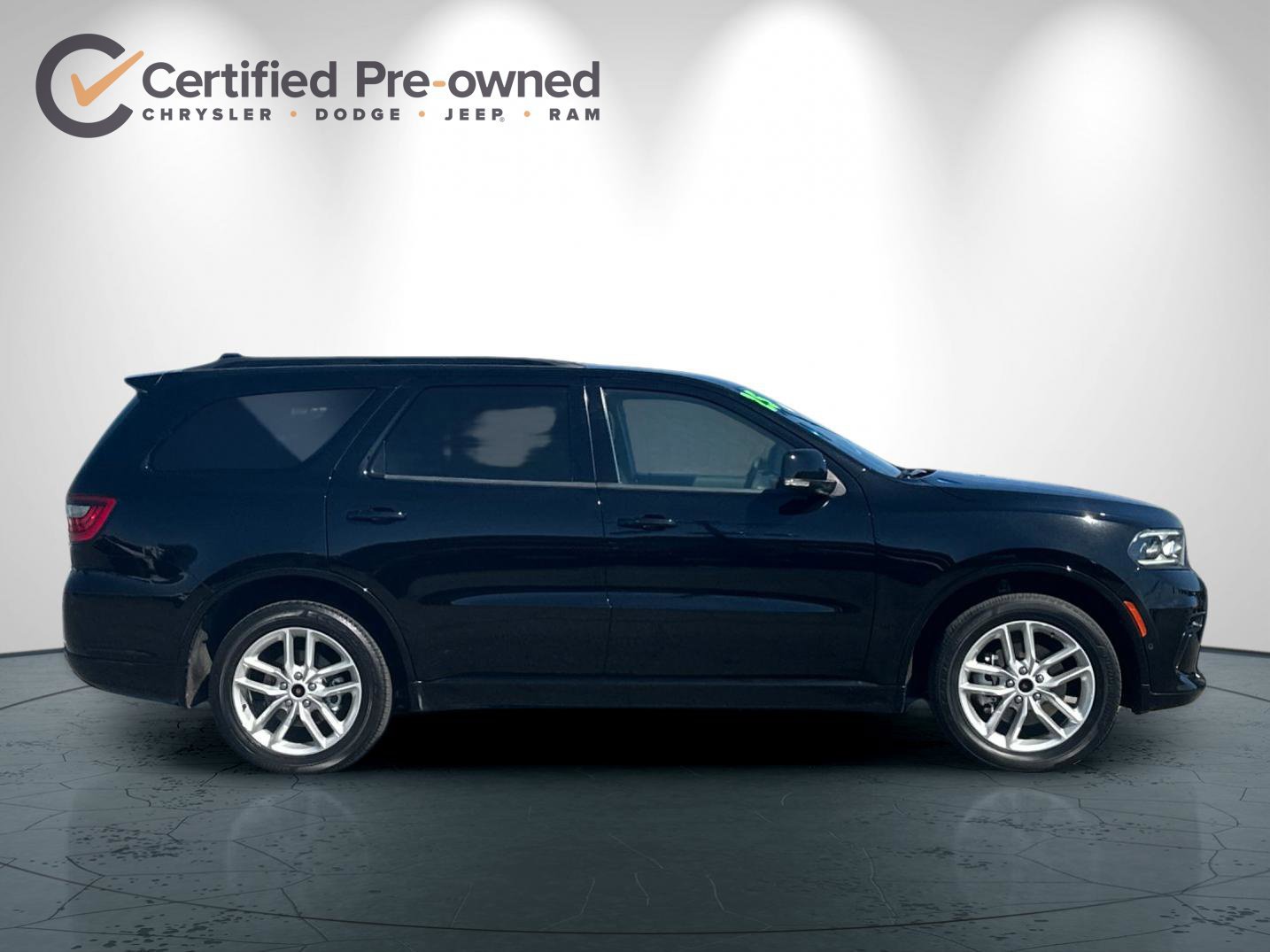 Used 2025 Dodge Durango GT AWD/4WD image 3