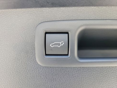 New 2026 Toyota Highlander XLE AWD/4WD image 10