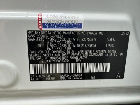 Used 2023 Toyota RAV4 XLE Premium image 31