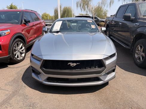 Used 2026 Ford Mustang Premium RWD image 2
