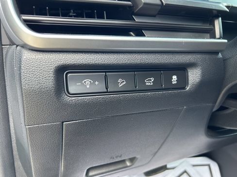 Used 2025 Kia Telluride S AWD/4WD image 17