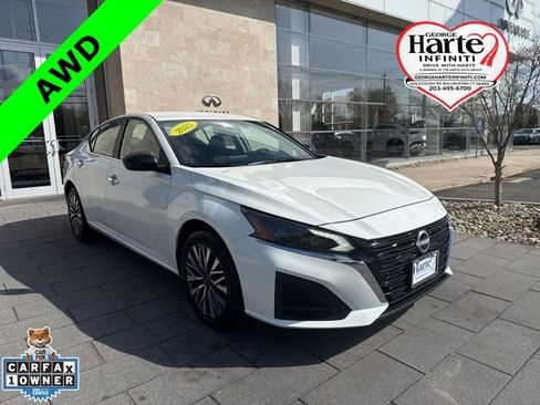 Used 2025 Nissan Altima 2.5 SV AWD/4WD image 1