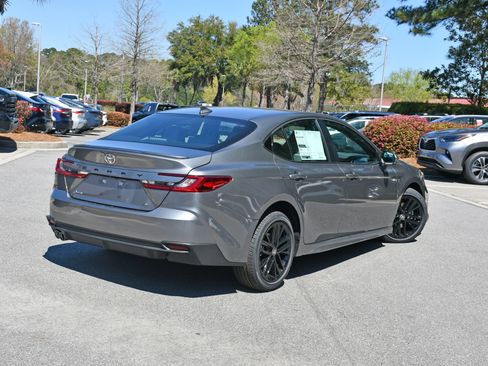 New 2026 Toyota Camry SE image 2