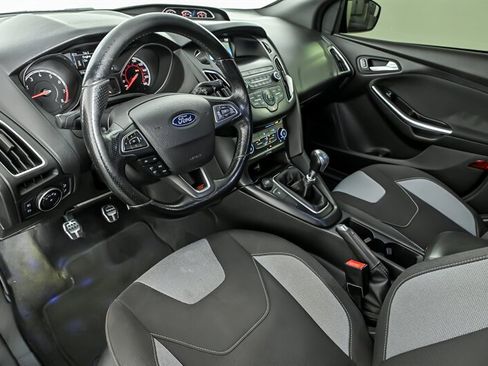 Used 2018 Ford Focus ST FWD image 13