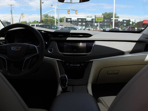 Used 2019 Cadillac XT5 Luxury AWD/4WD image 21