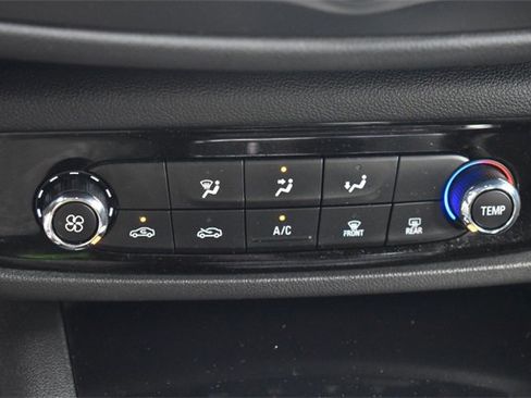 Used 2019 Buick Regal Preferred w/ Sights and Sounds Package image 26