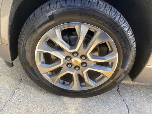 Used 2018 Chevrolet Traverse Premier w/ Driver Confidence II Package image 29