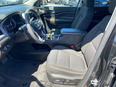 Used 2023 GMC Acadia SLE w/ Driver Convenience Package AWD/4WD image 9