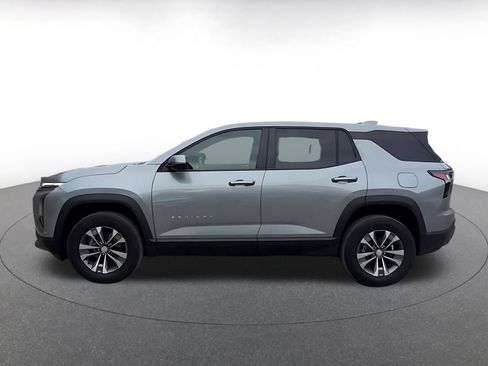 Used 2025 Chevrolet Equinox LT FWD image 9