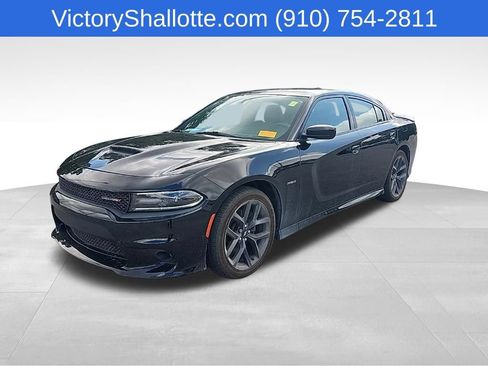 Used 2019 Dodge Charger R/T w/ Blacktop Package RWD image 14