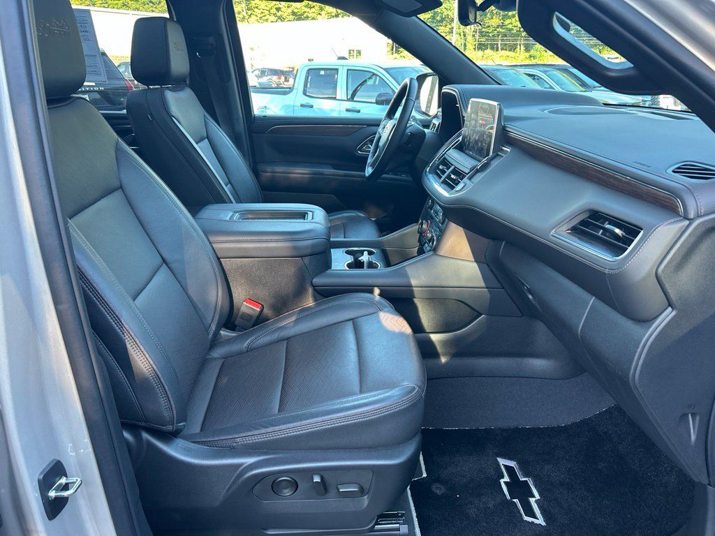 Used 2023 Chevrolet Suburban High Country w/ Max Trailering Package AWD/4WD image 25