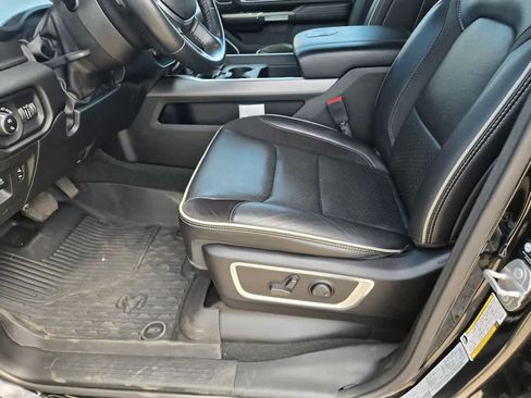 Used 2023 RAM 1500 Laramie AWD/4WD image 18