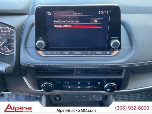 Used 2024 Nissan Rogue S FWD image 11