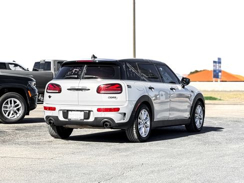 Used 2022 MINI Cooper Clubman S w/ Premium Package image 5