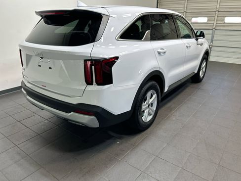New 2026 Kia Sorento LX FWD image 3