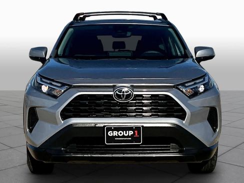Used 2023 Toyota RAV4 XLE w/ Convenience Package FWD image 6