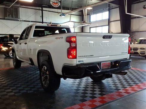 Used 2023 Chevrolet Silverado 2500 Custom w/ Custom Convenience Package AWD/4WD image 4