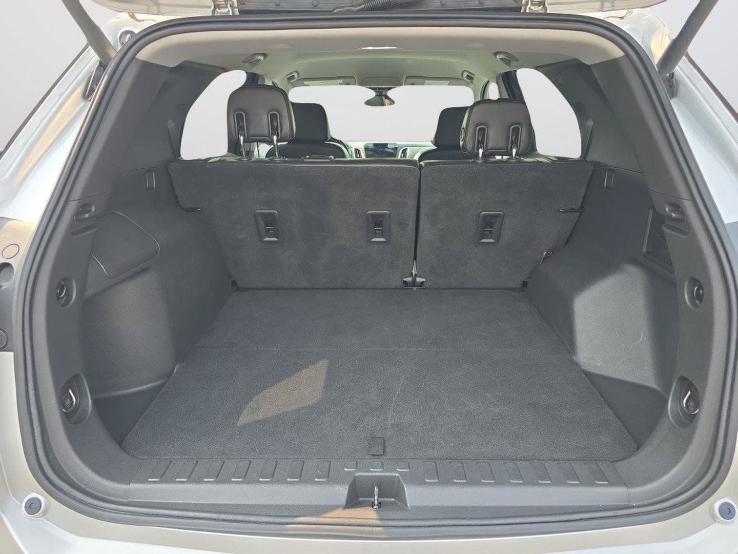 Used 2020 Chevrolet Equinox LT w/ Sport Edition AWD/4WD image 28