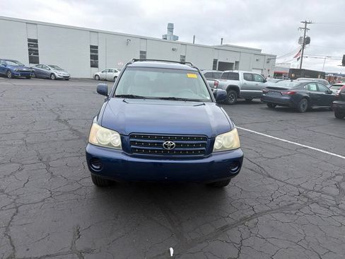 Used 2002 Toyota Highlander 4WD V6 w/ Appearance Pkg image 3