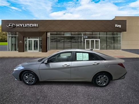 Used 2024 Hyundai Elantra SEL image 29