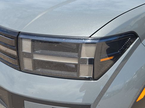 Used 2024 Hyundai Santa Fe Limited AWD/4WD image 6