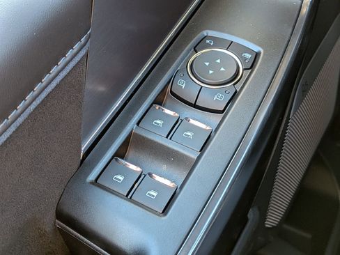 New 2025 Ford F150 Platinum w/ FX4 Off-Road Package image 27