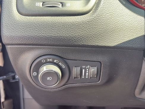 Used 2020 Jeep Compass Trailhawk AWD/4WD image 19