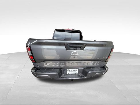 Used 2023 Nissan Frontier SV w/ SV Convenience Package AWD/4WD image 5