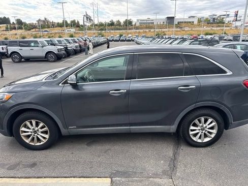 Used 2020 Kia Sorento LX AWD/4WD image 4