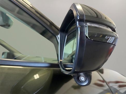 Used 2016 Honda HR-V EX image 23