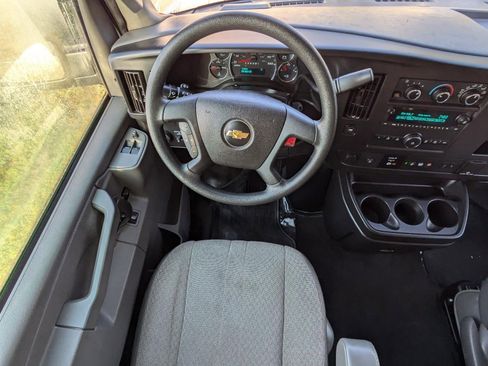 Used 2020 Chevrolet Express 2500 LT w/ LT Preferred Equipment Group image 15