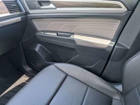 Certified 2023 Volkswagen Atlas SE AWD/4WD image 17