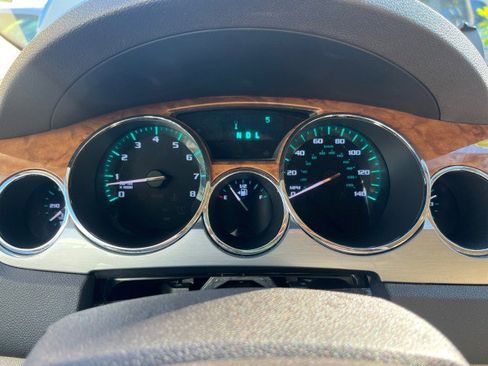 Used 2011 Buick Enclave CXL image 55