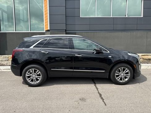 Used 2020 Cadillac XT5 Premium Luxury AWD/4WD image 2