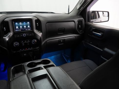Used 2020 Chevrolet Silverado 1500 Custom w/ Custom Value Package image 28