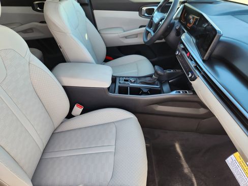 New 2026 Kia Sorento S image 14