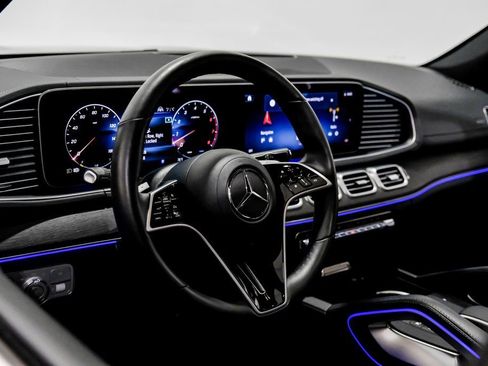 Used 2024 Mercedes-Benz GLS 450 4MATIC image 13