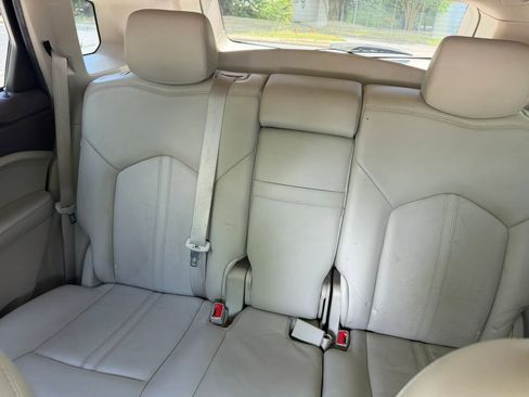 Used 2012 Cadillac SRX Luxury image 26