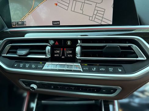 Used 2020 BMW X5 xDrive50i w/ Executive Package image 17