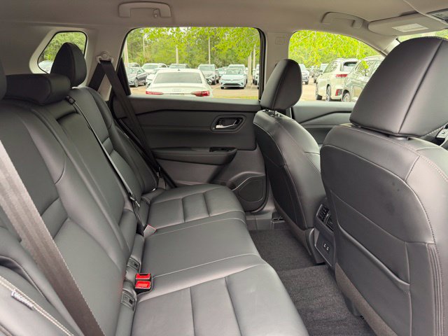 Certified 2026 Nissan Rogue SL AWD/4WD image 8
