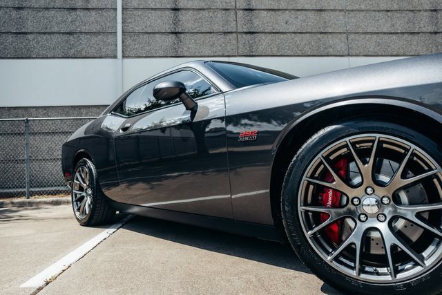 Used 2015 Dodge Challenger SRT w/ Technology Group RWD image 31