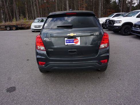Used 2019 Chevrolet Trax LS w/ Tint and Cruise Package image 18
